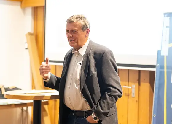 Mitgliederversammlung1125